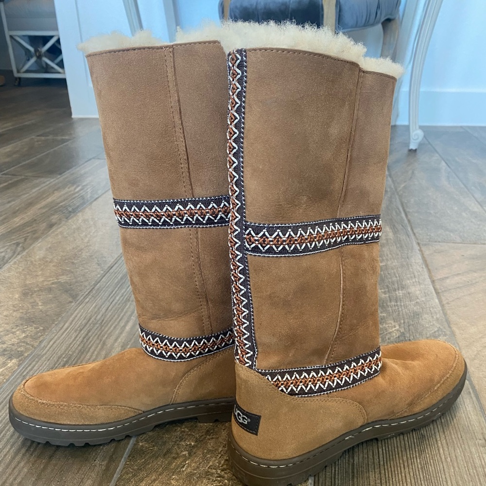 UGG Classic Tall Braided Tasman Size 9